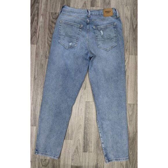 Denizen From Levis Womens Size 9 Distressed Embroidered Tapered Denim Mom Jeans - Picture 2 of 11